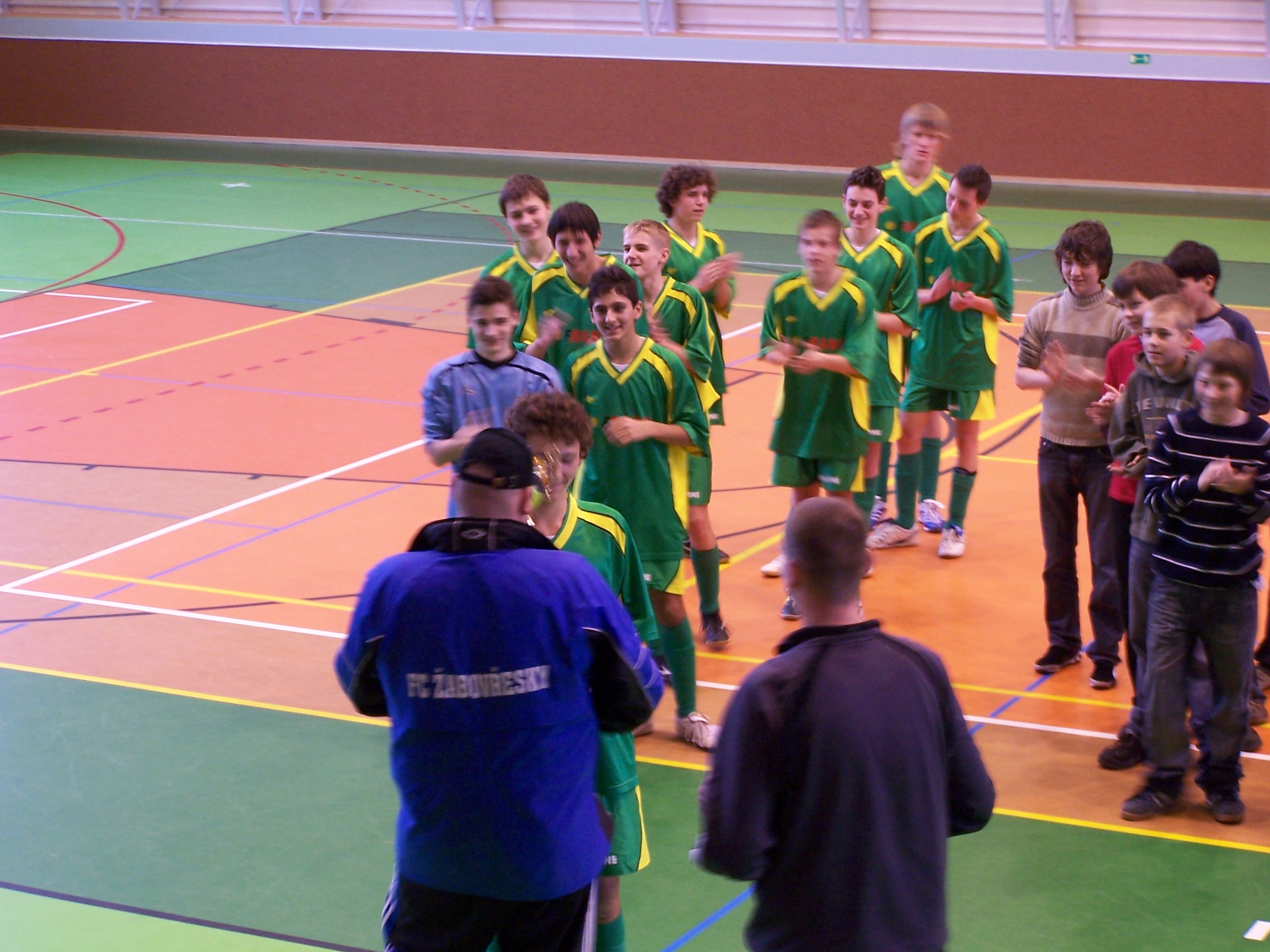 Výtězná trofej putuje do Komína!! 